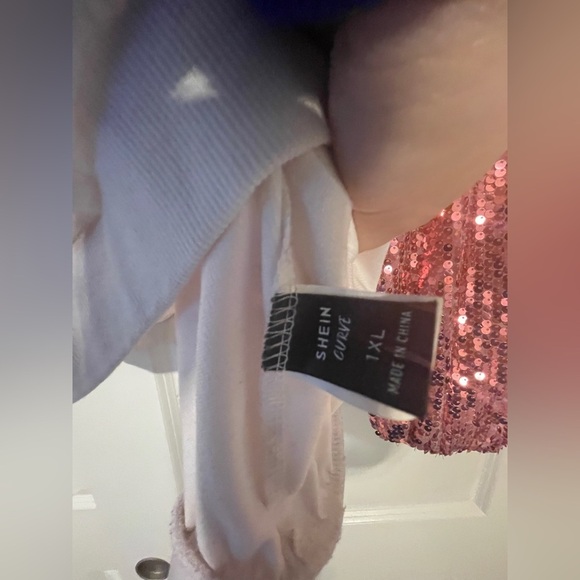 SHEIN 1x Christmas Print Round Neck Sequin Patchwork Sweatshirt - Picture 5 of 6